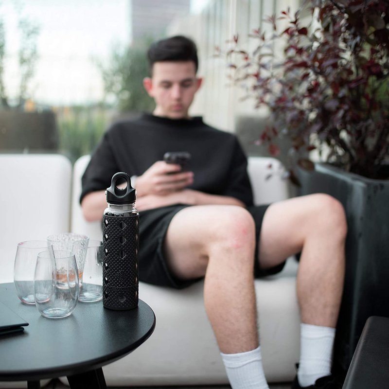 RevoMax  473ml /16oz Twist-free Borosilicate Glass Water Bottle Direct Drinking Cup With Silicone Anti-slip Sleeve